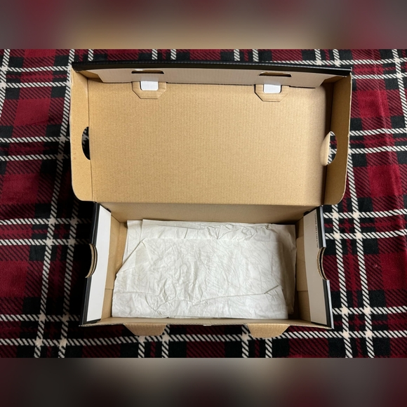 Air Jordan Sandal Box - Picture 3 of 6